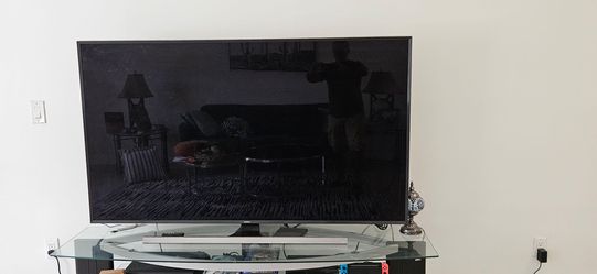 Flat screen TV - 75 inches