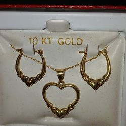 10k Gold Heart Set 