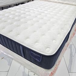 Queen Sizes Mattress And Box Spring 