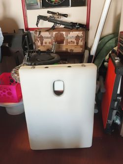 Portable massage table
