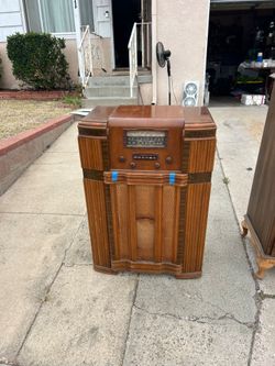 1940's Firestone Air Chief Radio