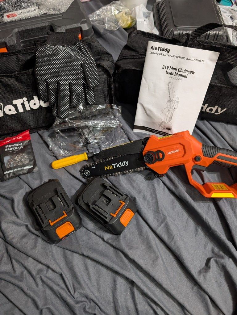 21V Cordless Mini Chainsaw