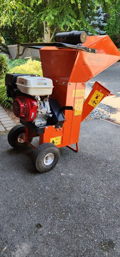 Echo Bear Cat Chipper Shredder, Model 70380