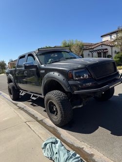 Ford F-150 Lifted Crew Cab Pickup Truck