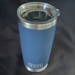 $15 - Navy YETI Rambler 20 oz Tumbler with MagSlider Lid