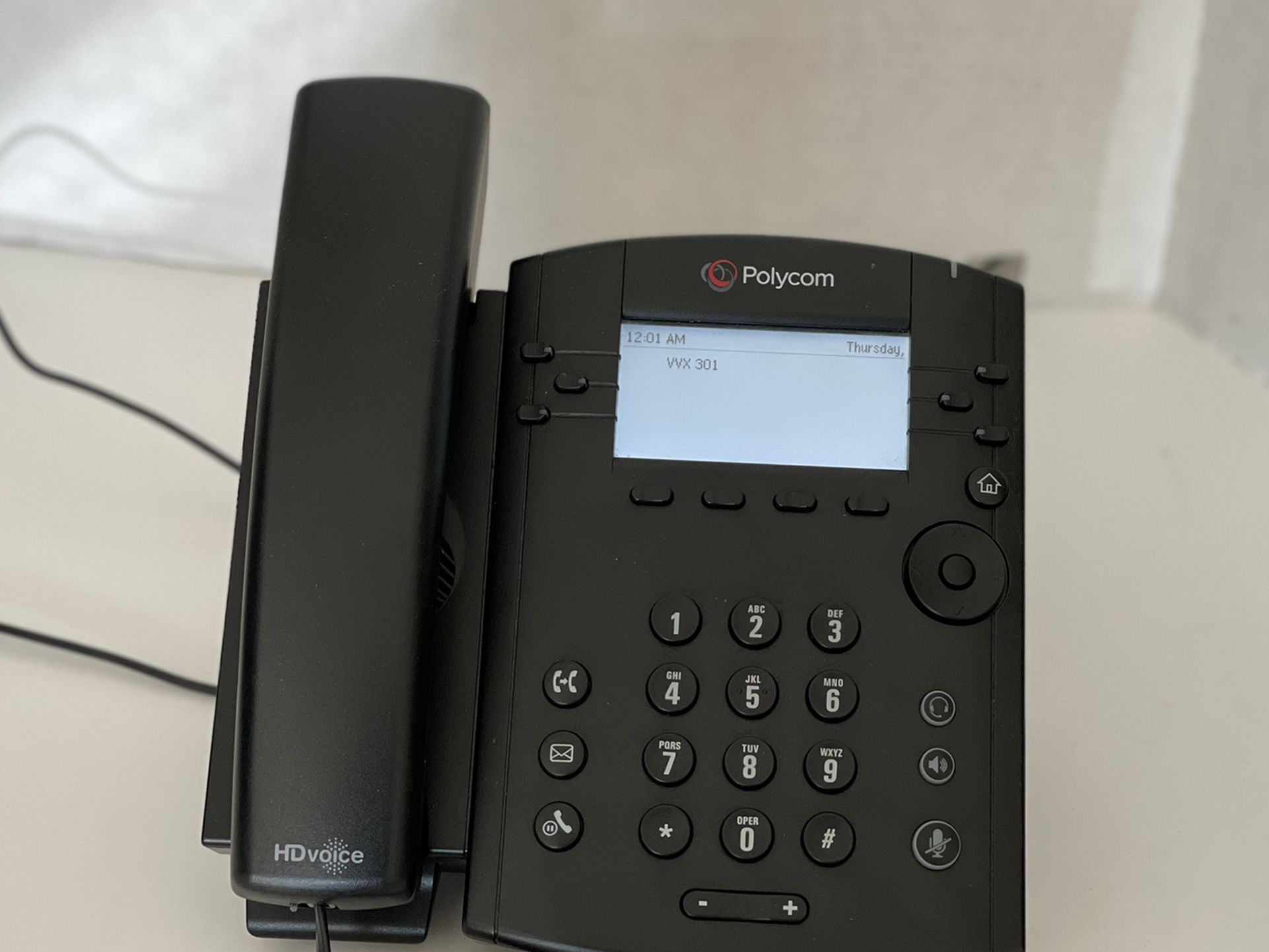 Polycom VVX 301 Corded Business Media Phone System - 6 Line PoE - 2200-48300-001 - AC Adapter (Included)