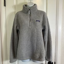 Size medium Patagonia womens sweater 