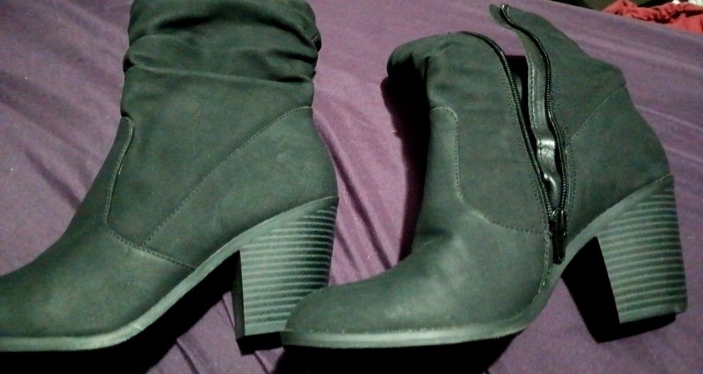 Women's Boots - Black 8.5m Never Worn