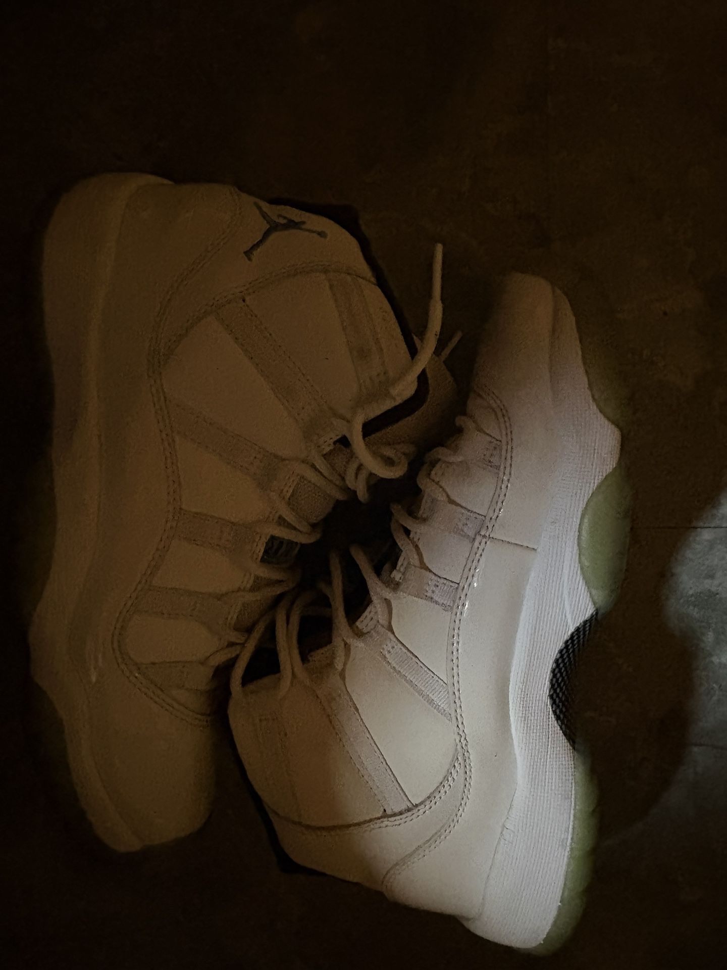 Jordan 11s Size 6 /65$ *clean* Send Dm For Meetup Need Gone