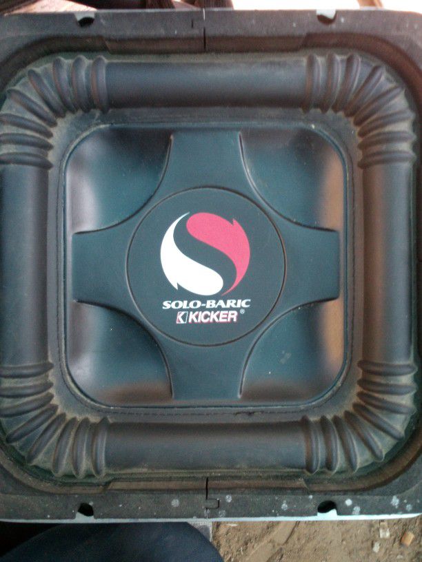 Solo Baric Subwoofer 8" Made By Kicker