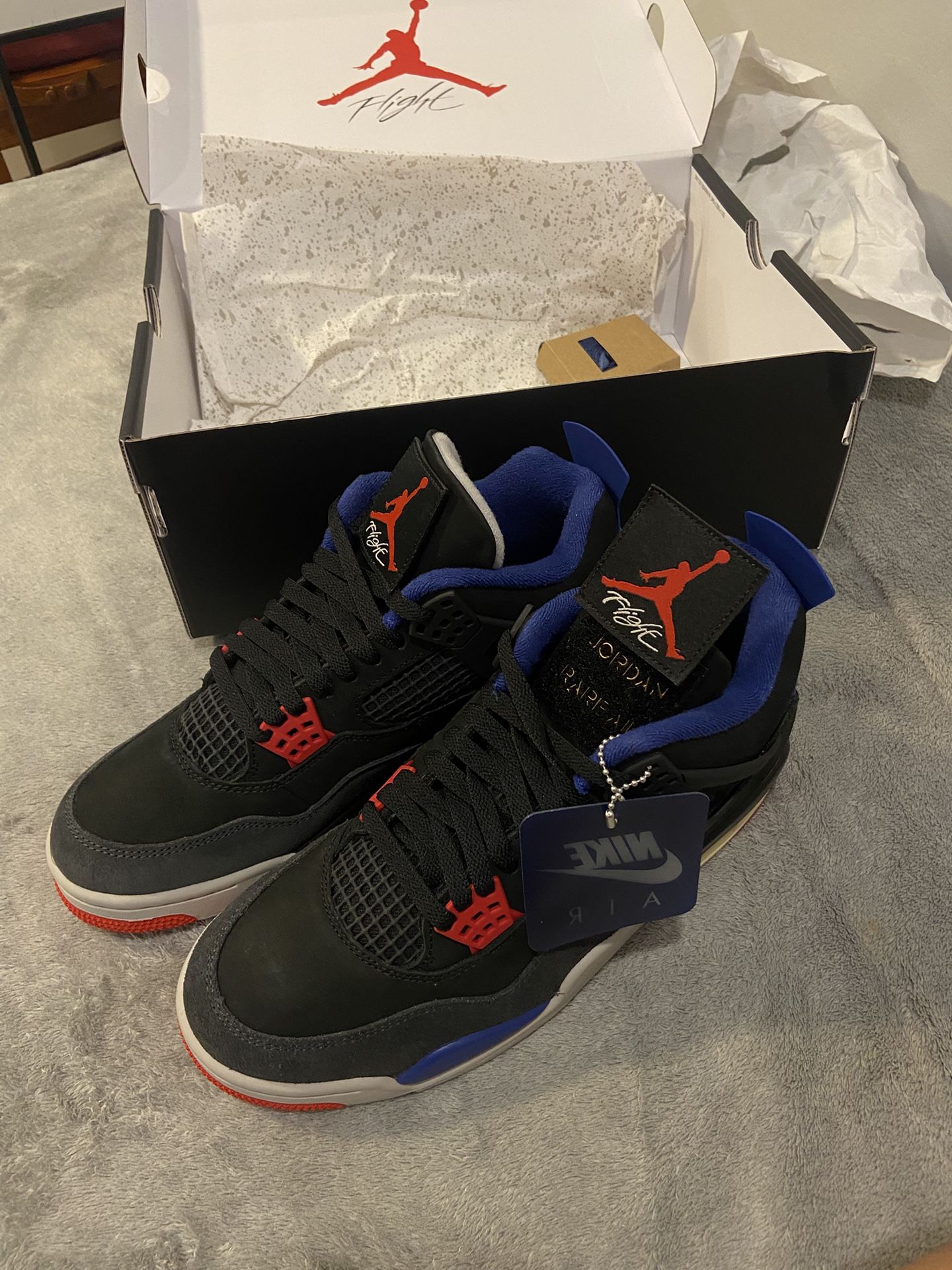 Air jordan 4 Gold lettering 