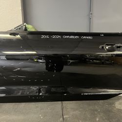 2016-2017-2018-2019-2020-2021-2022-2023-2024 CHEVROLET CAMARO LEFT FRONT DOOR OEM USED