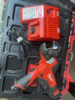 Milwaukee 600 Mcm Cable Cutter 