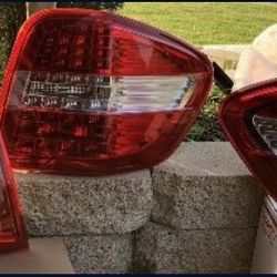 3 Mercedes-Benz ML350 ML550 LED Taillights