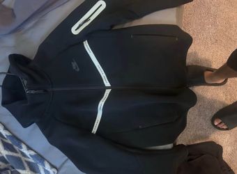 Black nike tec