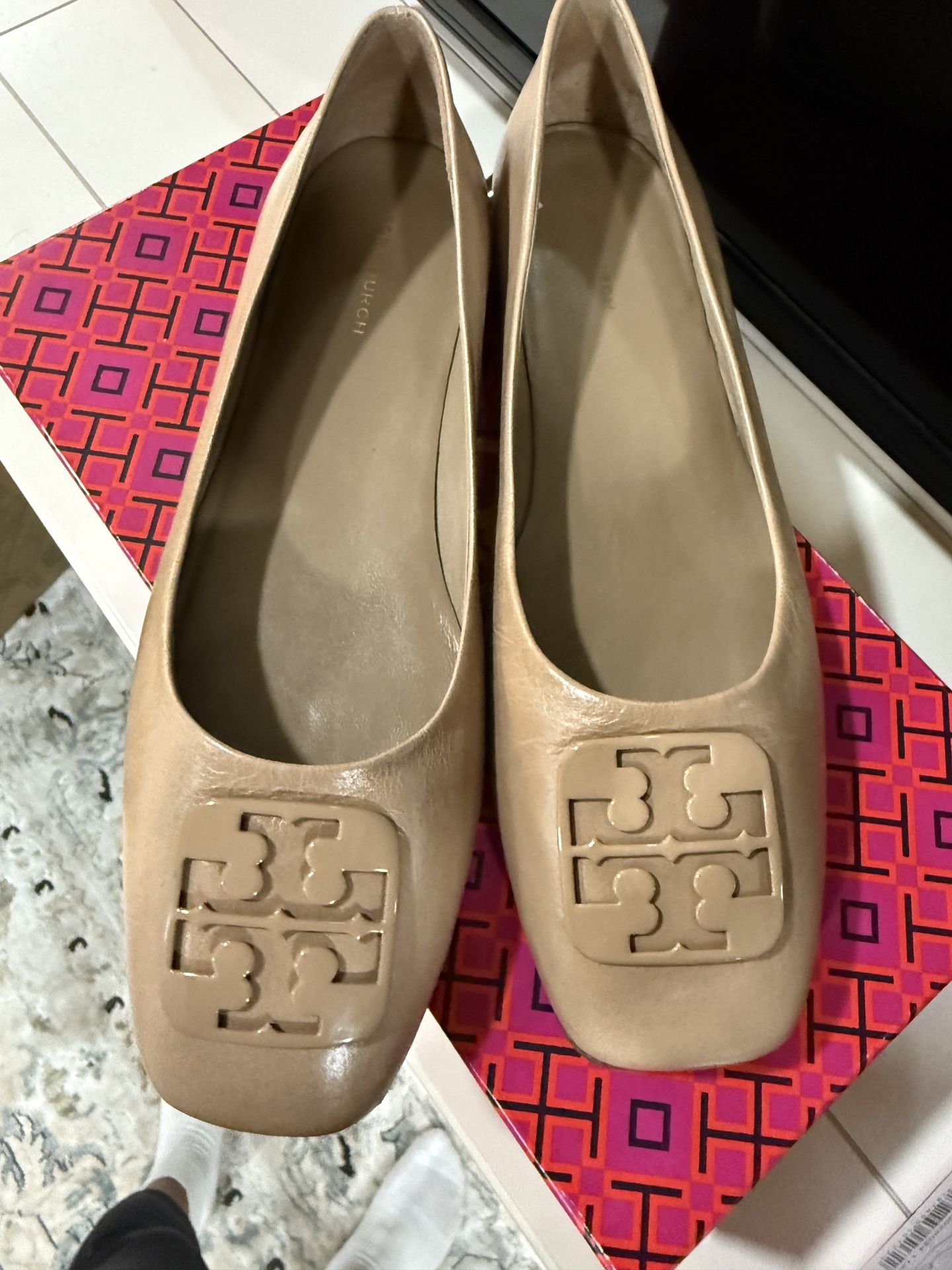 Tory Burch Georgia Ballet Flats – Beige | Size 8 | Brand New
