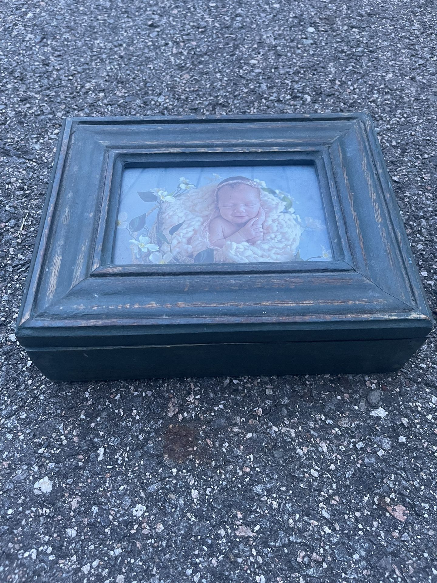 Vintage Looking Photo Jewlery Box