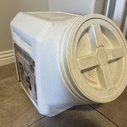 Dog Food Container / Pet Food Container