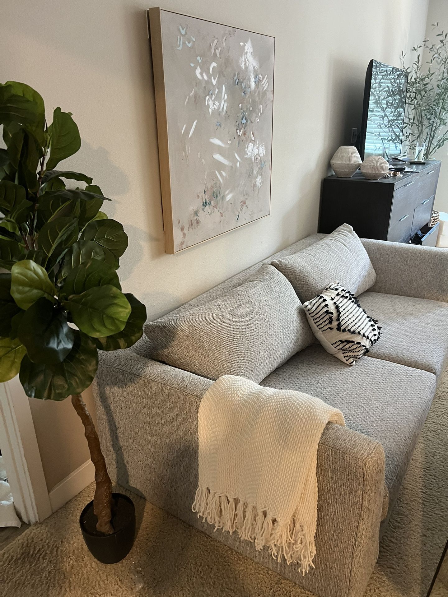 Gorgeous High Quality Grey Sofa 