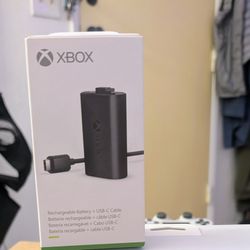 Random things Moondrop IEM, Samsung tablet, wireless chargers