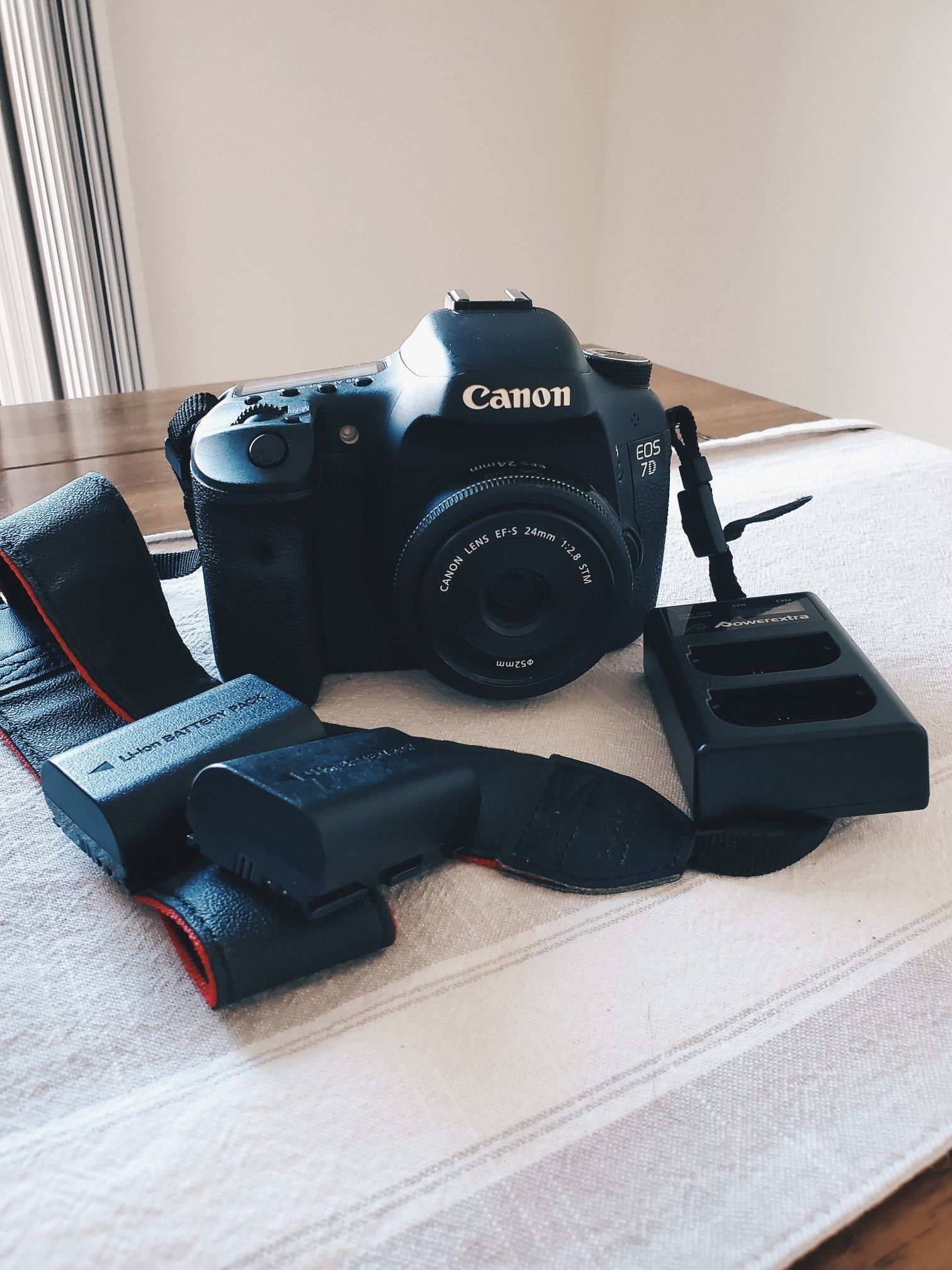 Canon EOS 7D body ONLY