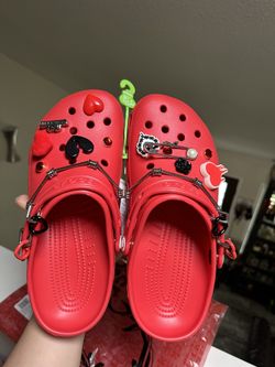 Karol G Crocs *limited*