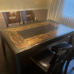 Dining Room Table W/Chairs 