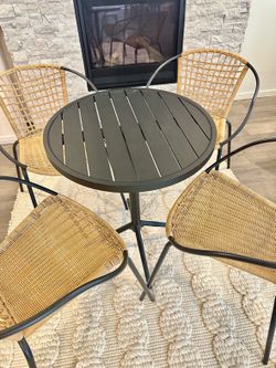 [Moving Sale] Outdoor Table & 4 Chairs Set $190