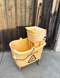 Mop Bucket On Wheels 