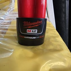 Milwaukee
M12 12-Volt Lithium-Ion 2.0 Ah Compact Battery Pack