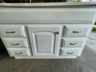 48”white vanity