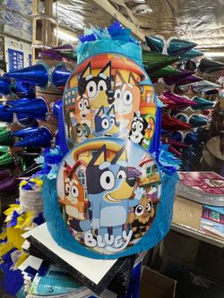 Bluey boy colors pastel piñata