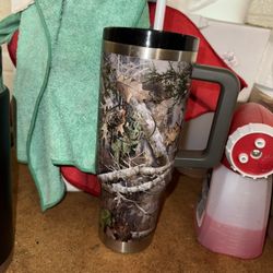 Bass Pro Shops Flask