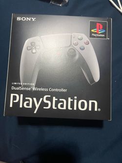PS5 30th Anniversary Controller