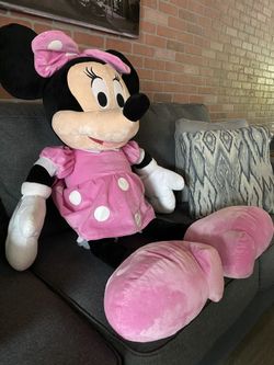 Giant Minnie Mouse for sale !!