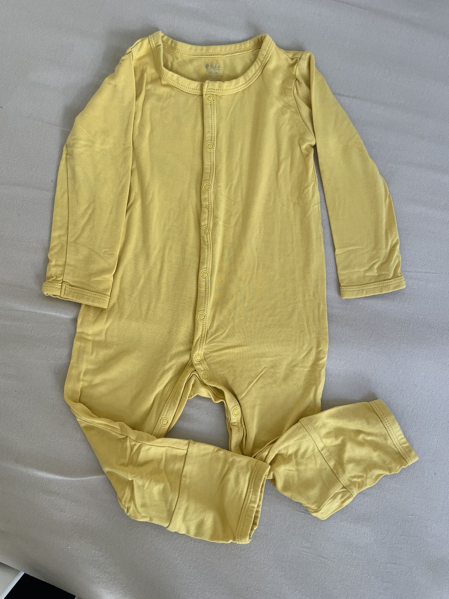18-24 M Kyte Baby