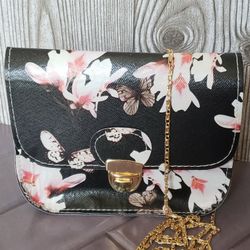 NEW BUTTERFLY 🦋 Purses