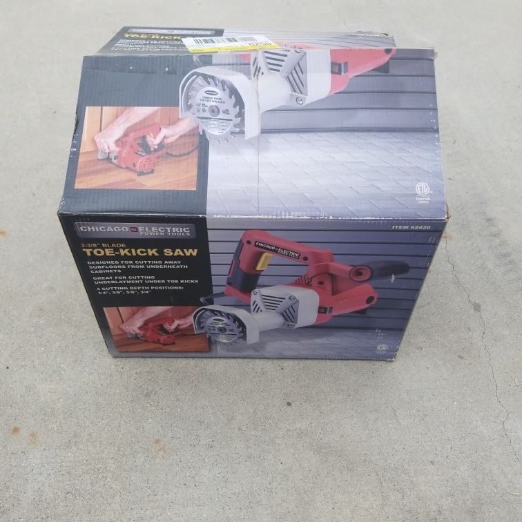 Chicago electric toe kick saw deals