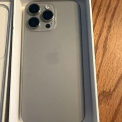 iPhone 15 PRO MAX Unlocked 512GB (Titanium)