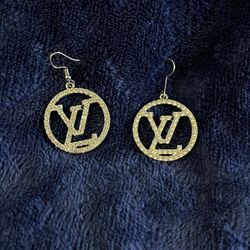 Women’s Hoop Earrings 