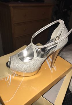 Silver heels from Davids Bridal size 7