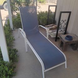 Outdoor Lounge Chair 