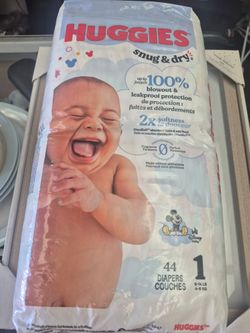 Huggies Snug & Dry disposable baby diapers in size 1.