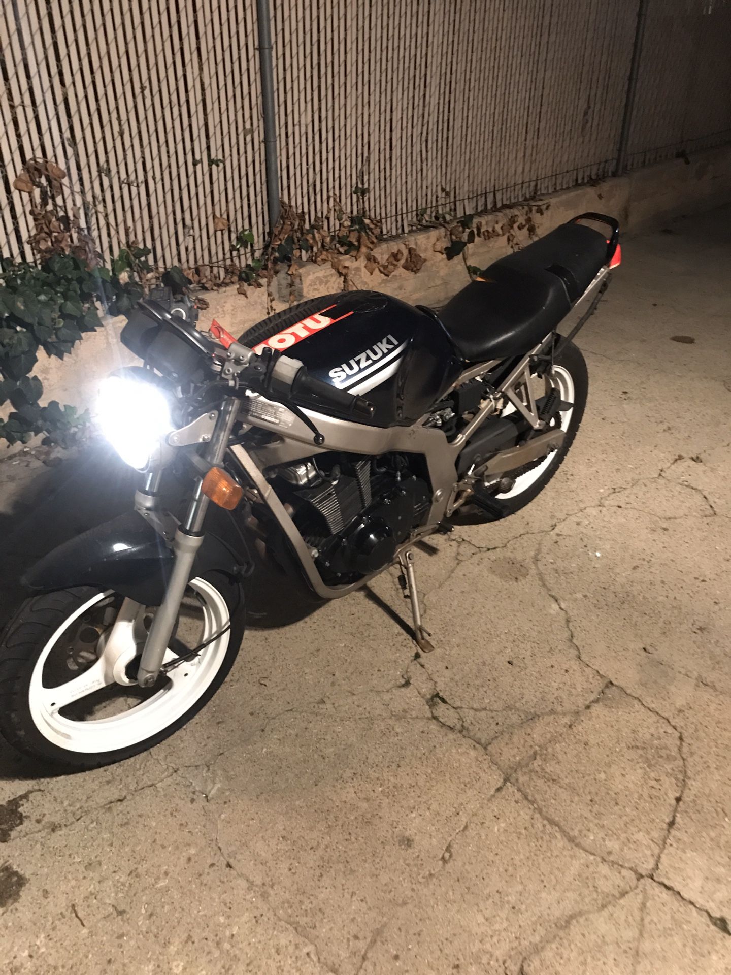 Suzuki gs500e