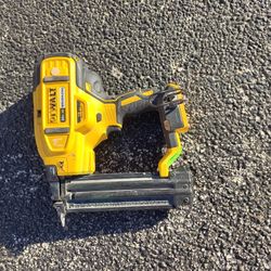 DeWalt 18gauge Nailgun.