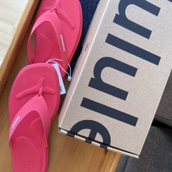 Lululemon Restfeel Flip-flop Sandals Sz 8