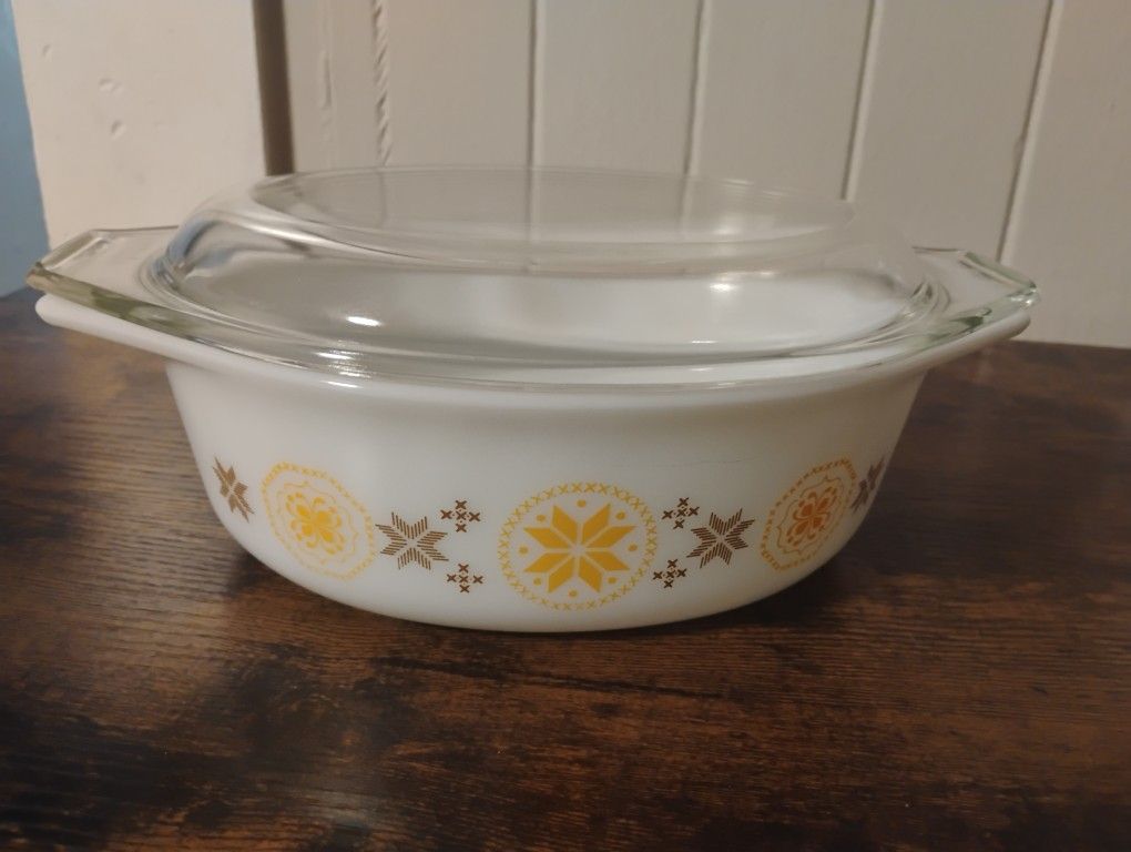 Vintage Pyrex 043 Town & Country Orange & Gold Casserole Dish with Lid 1 1/2 quart