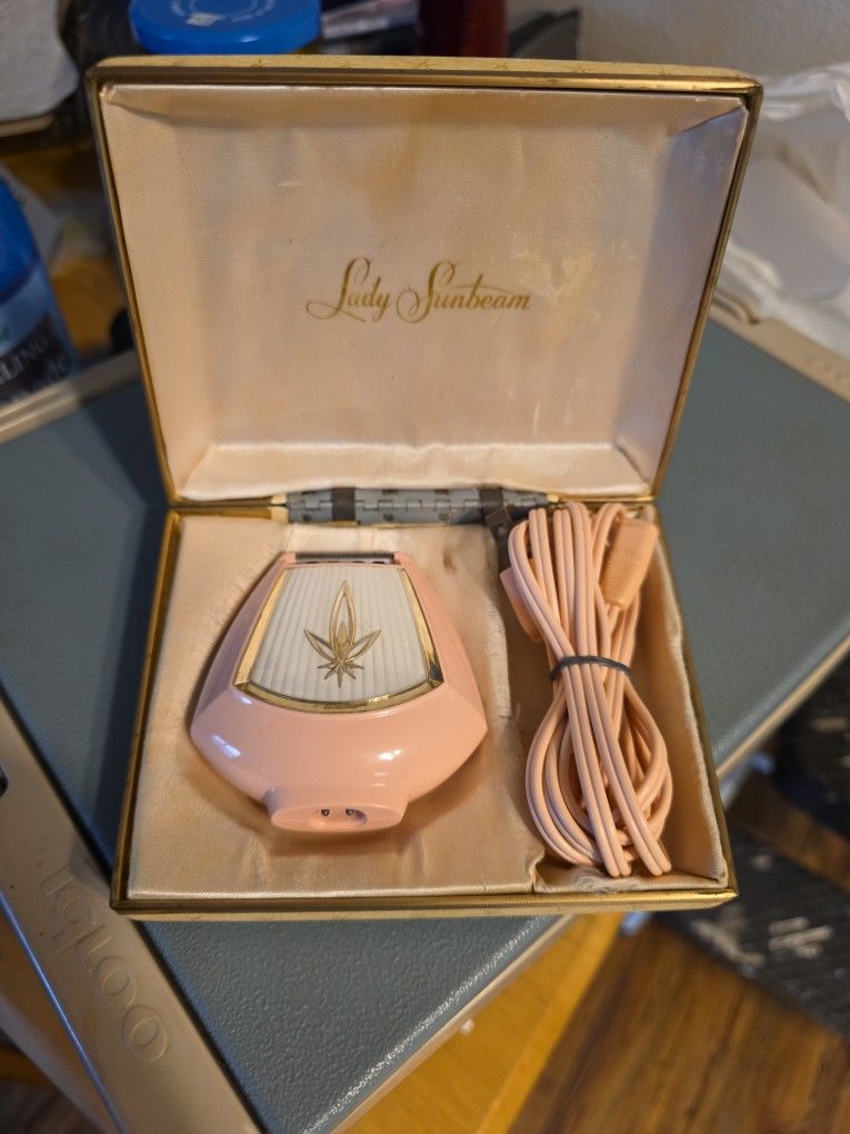 1960s Lady Sunbeam Electric Razor.