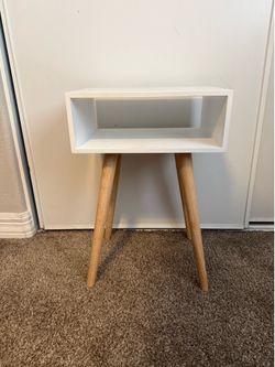 White wood side table nightstand