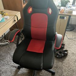 Desk/Gaming chair